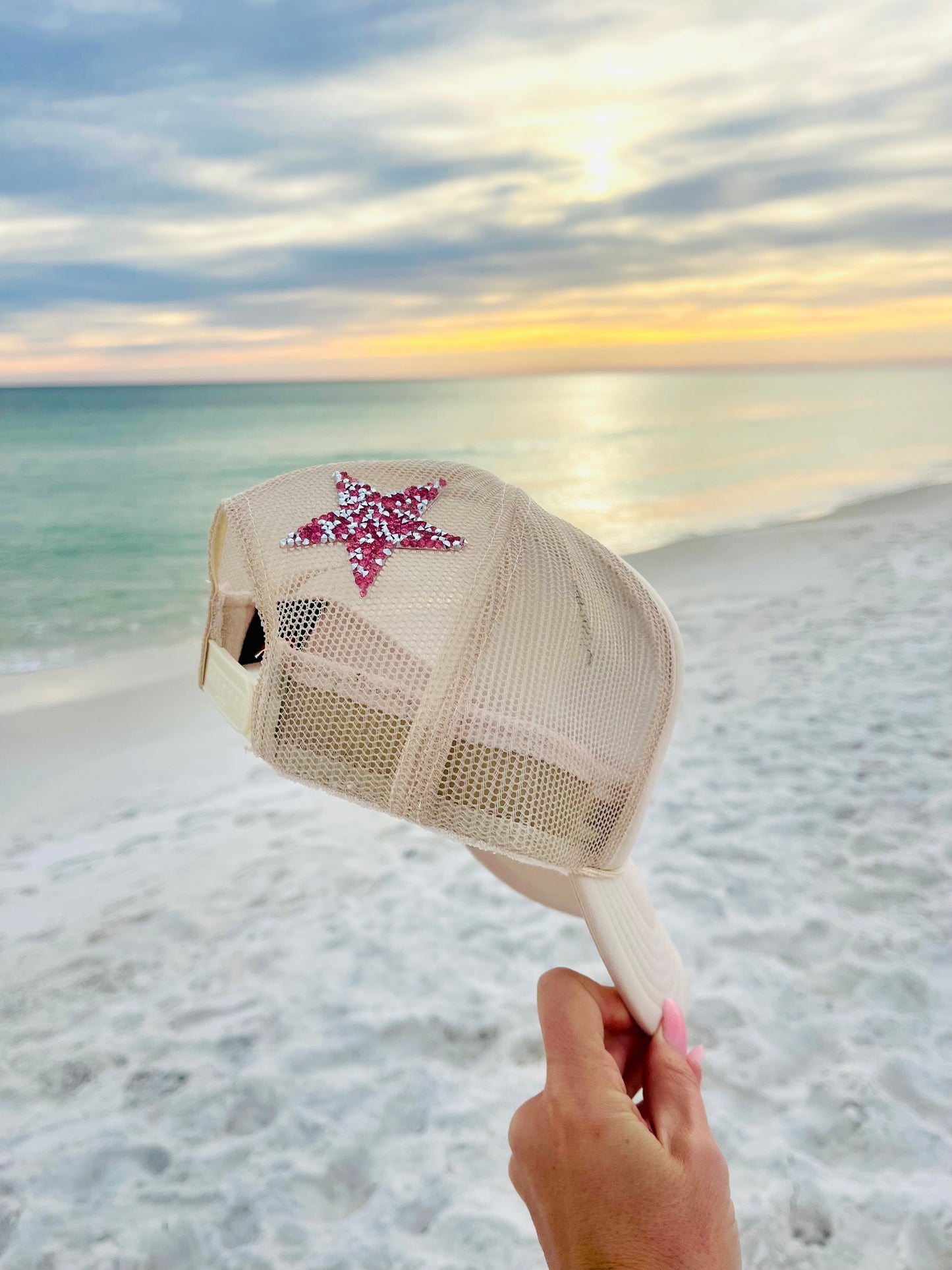 Sand Winky Face Trucker